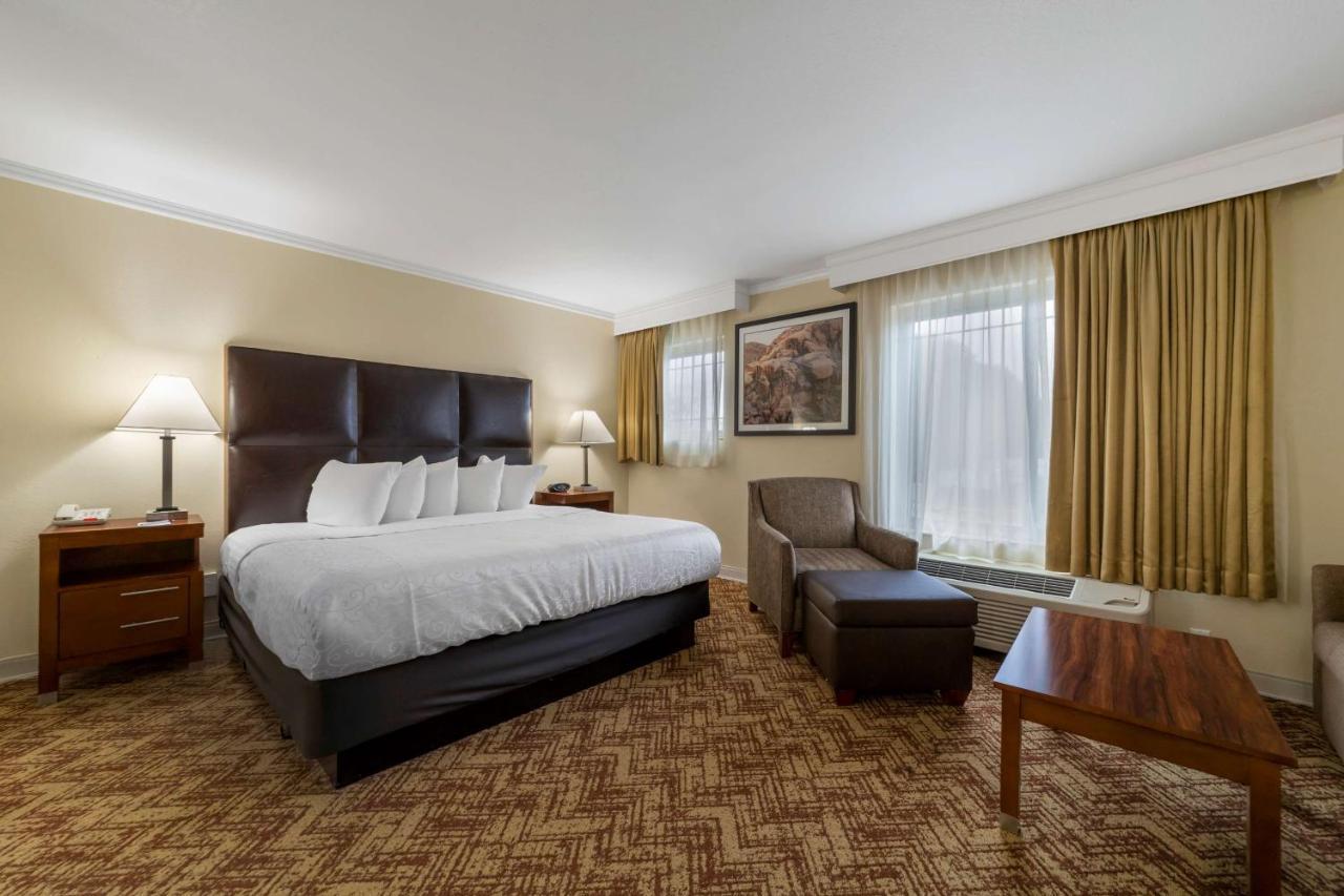 Hotel Western Northwoods Crescent City
