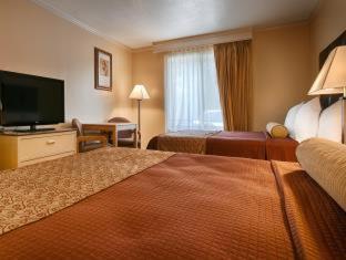 Western Northwoods Hotel