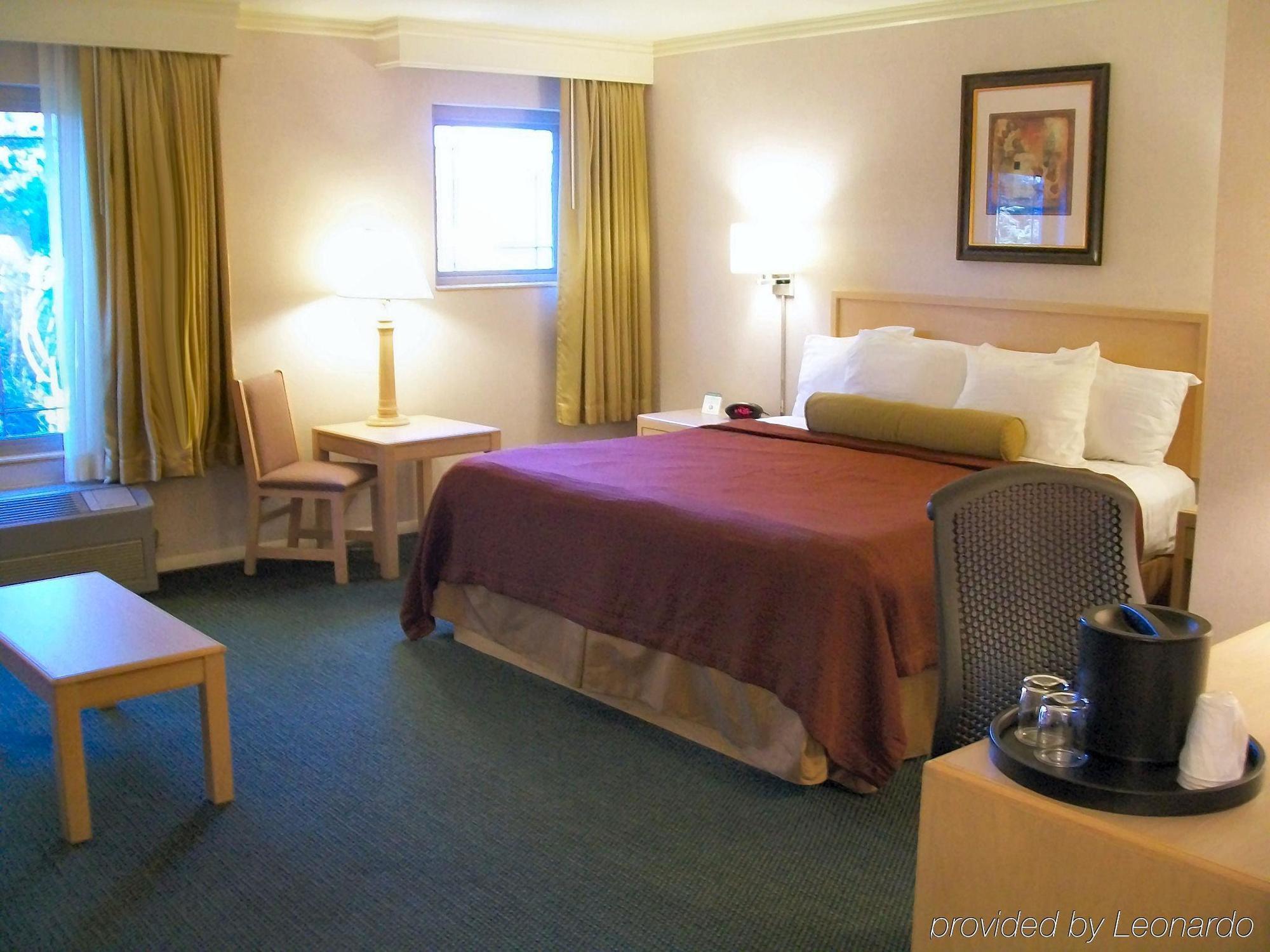 Western Northwoods Hotel 3*